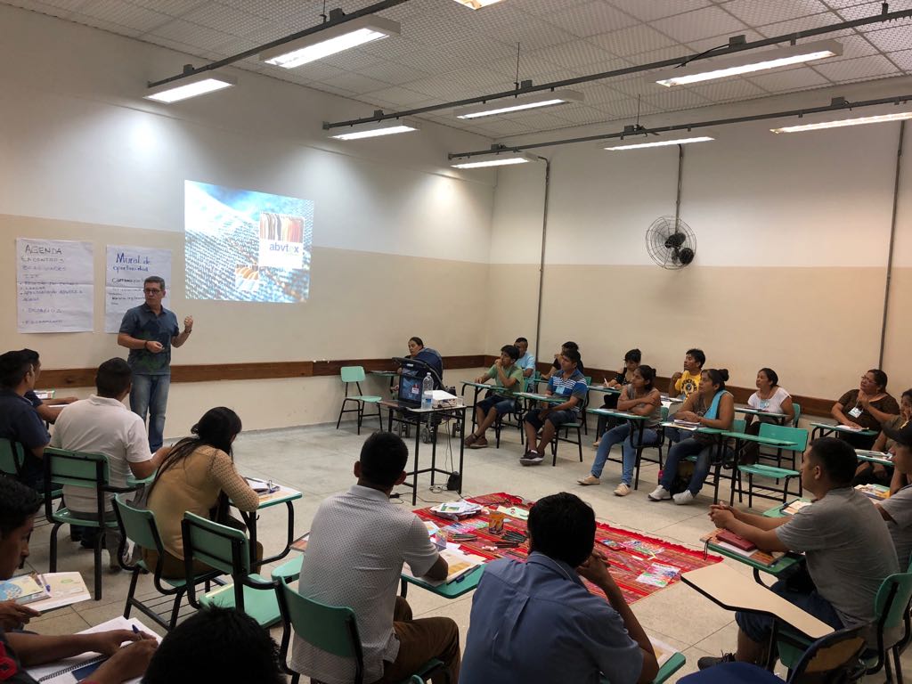 Apresentação da ABVTEX no curso de gestão de oficinas de costura